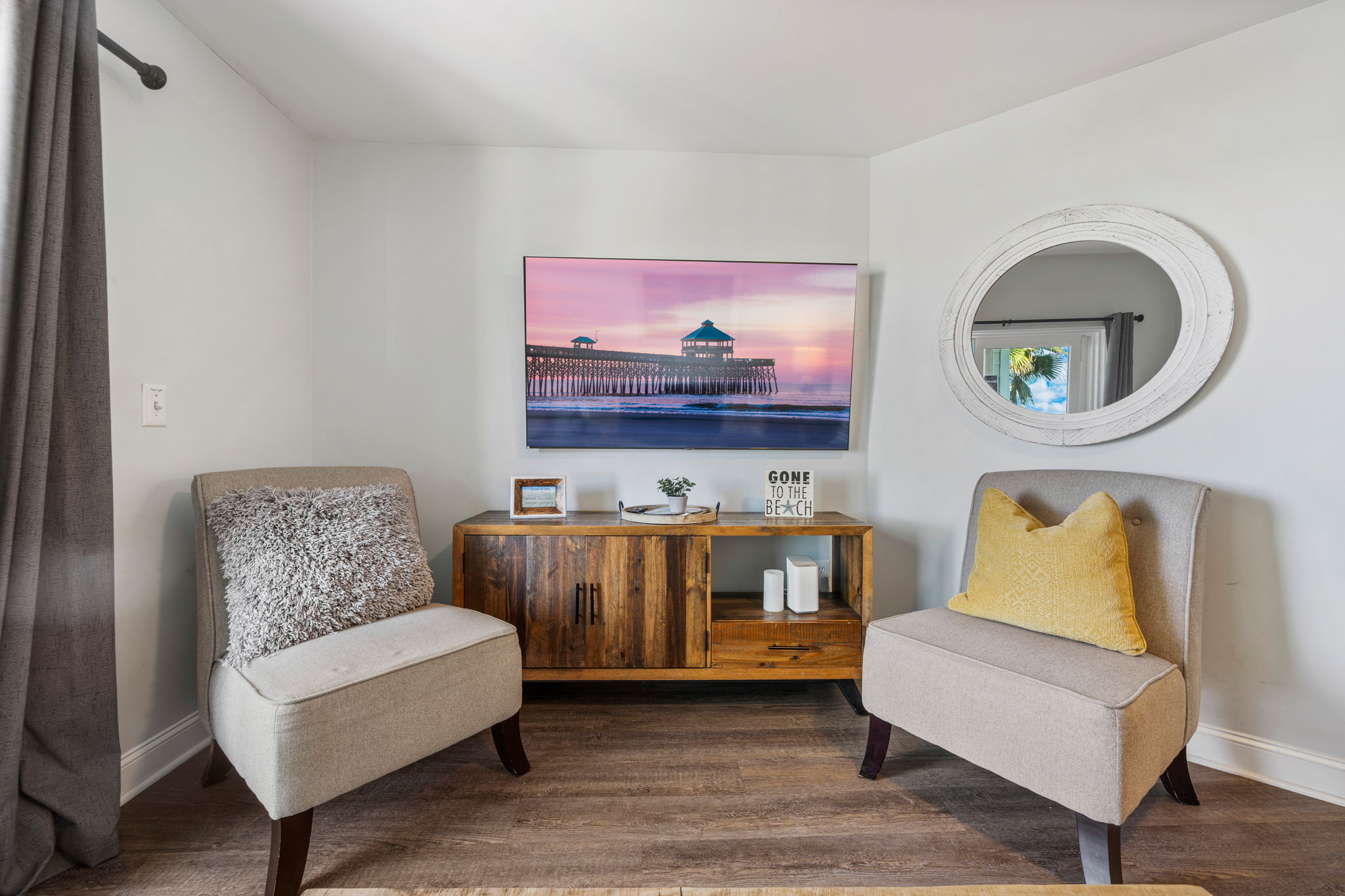 Living Room | Starfish | Oceanview 101 | 1116 Ocean Blvd, Isle of Palms, SC | IOP Escapes