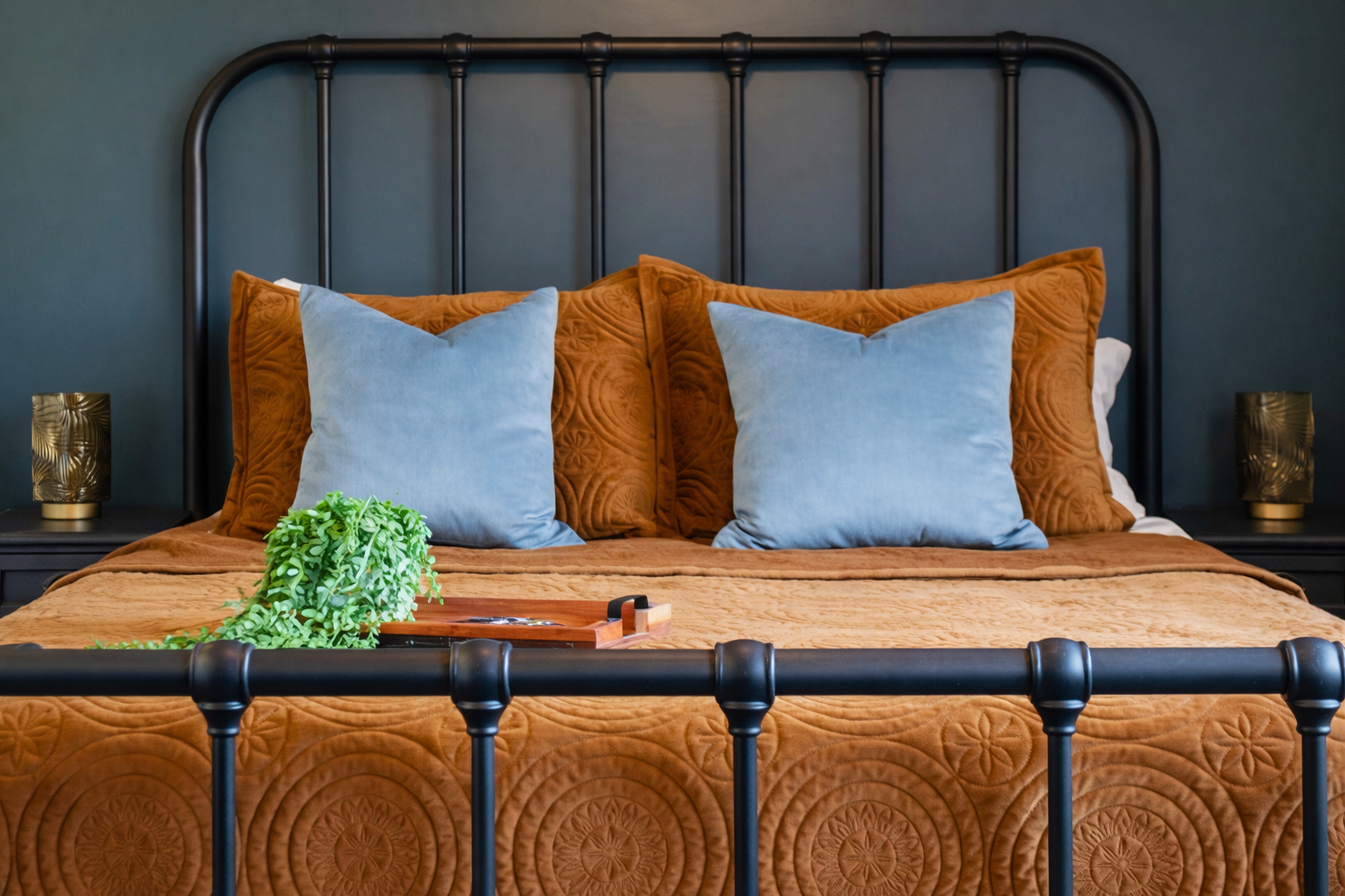 Moody, luxurious and cozy!