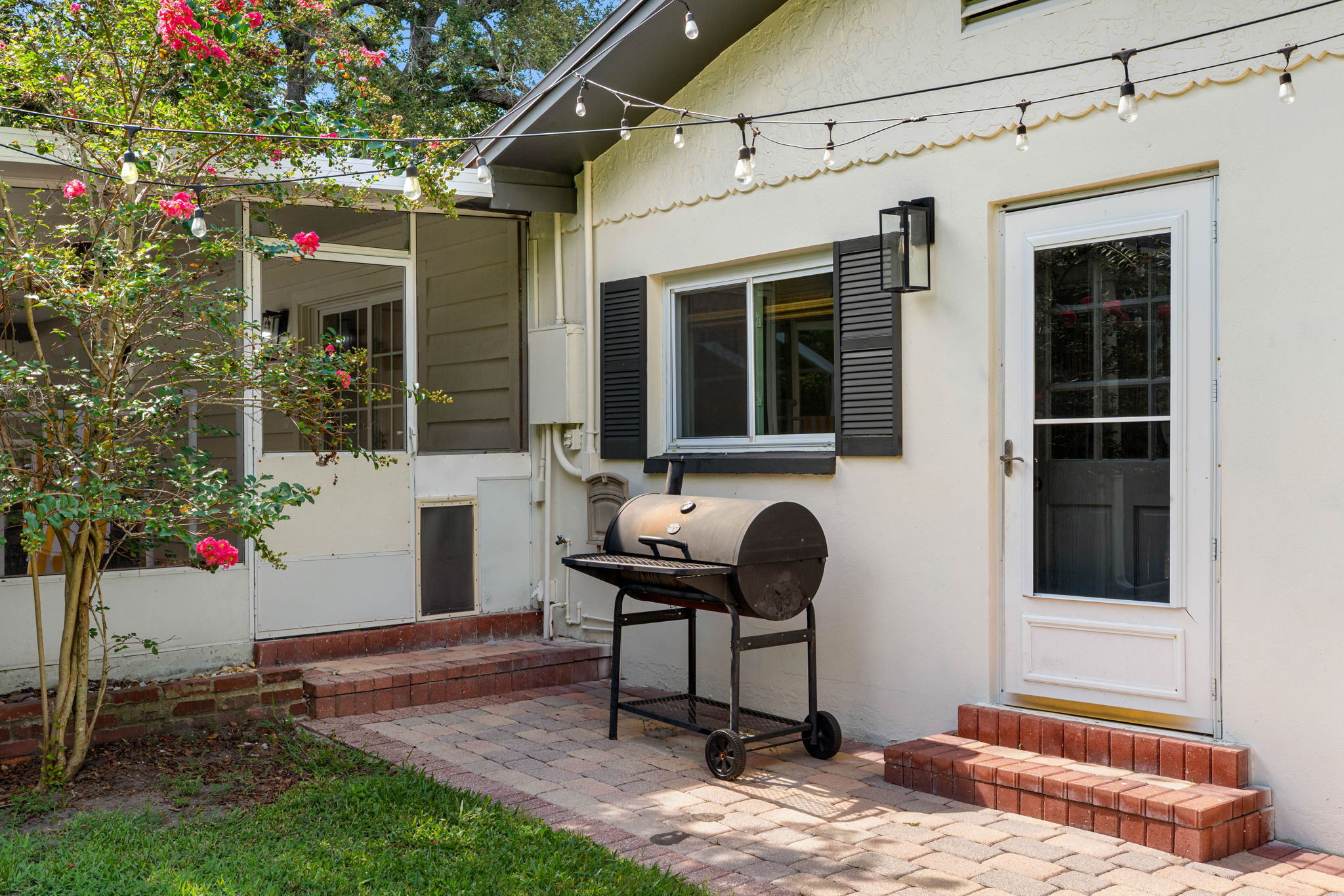 Outdoor BBQ Grill