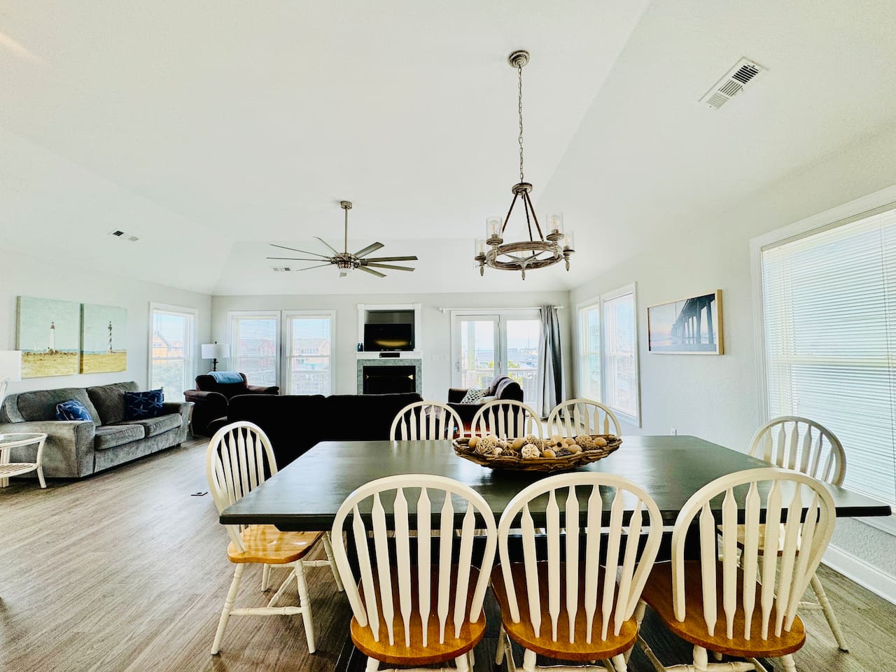 Bright, open dining room made for quality time.