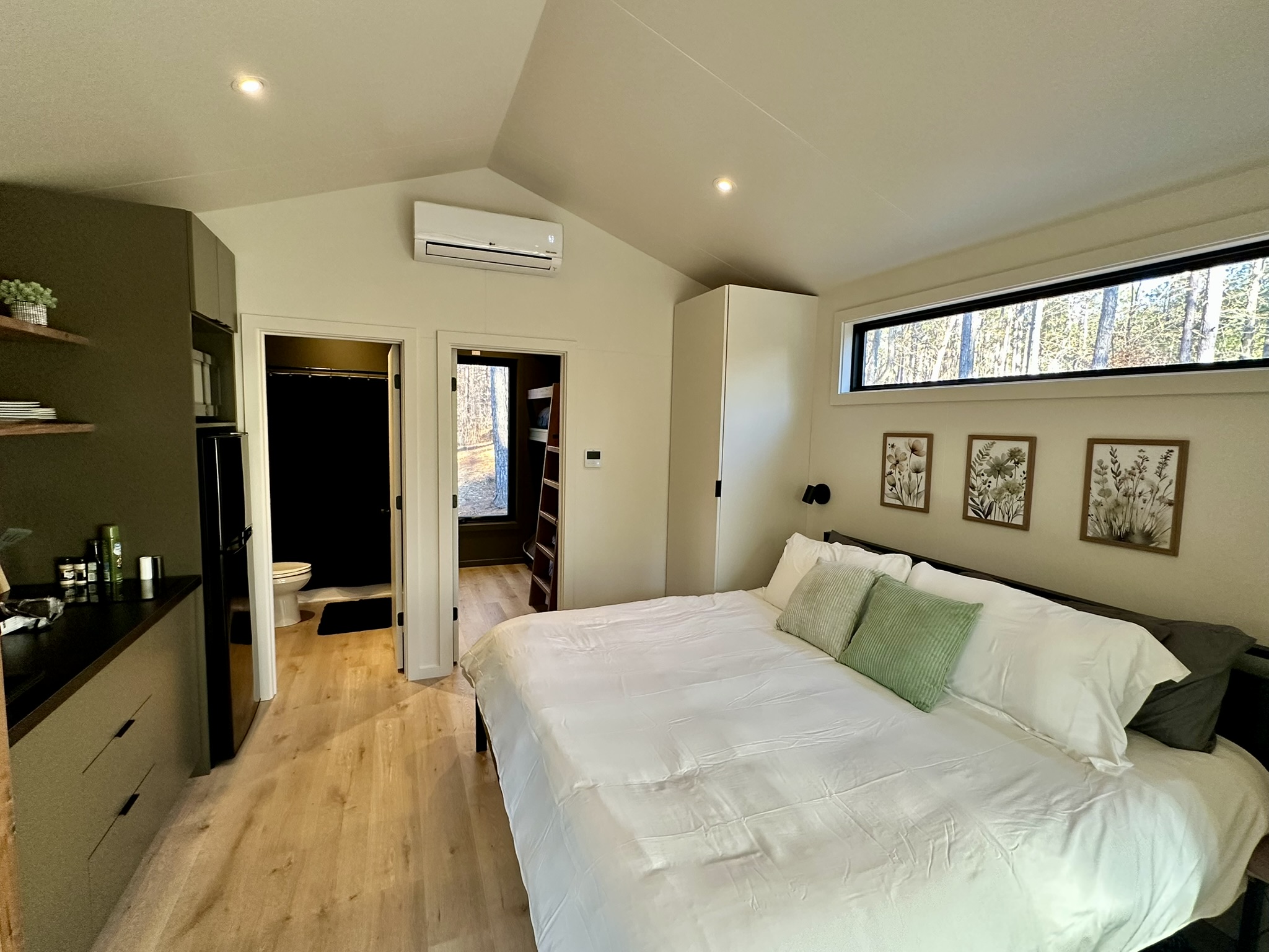 Kitchenette and King Size Bed