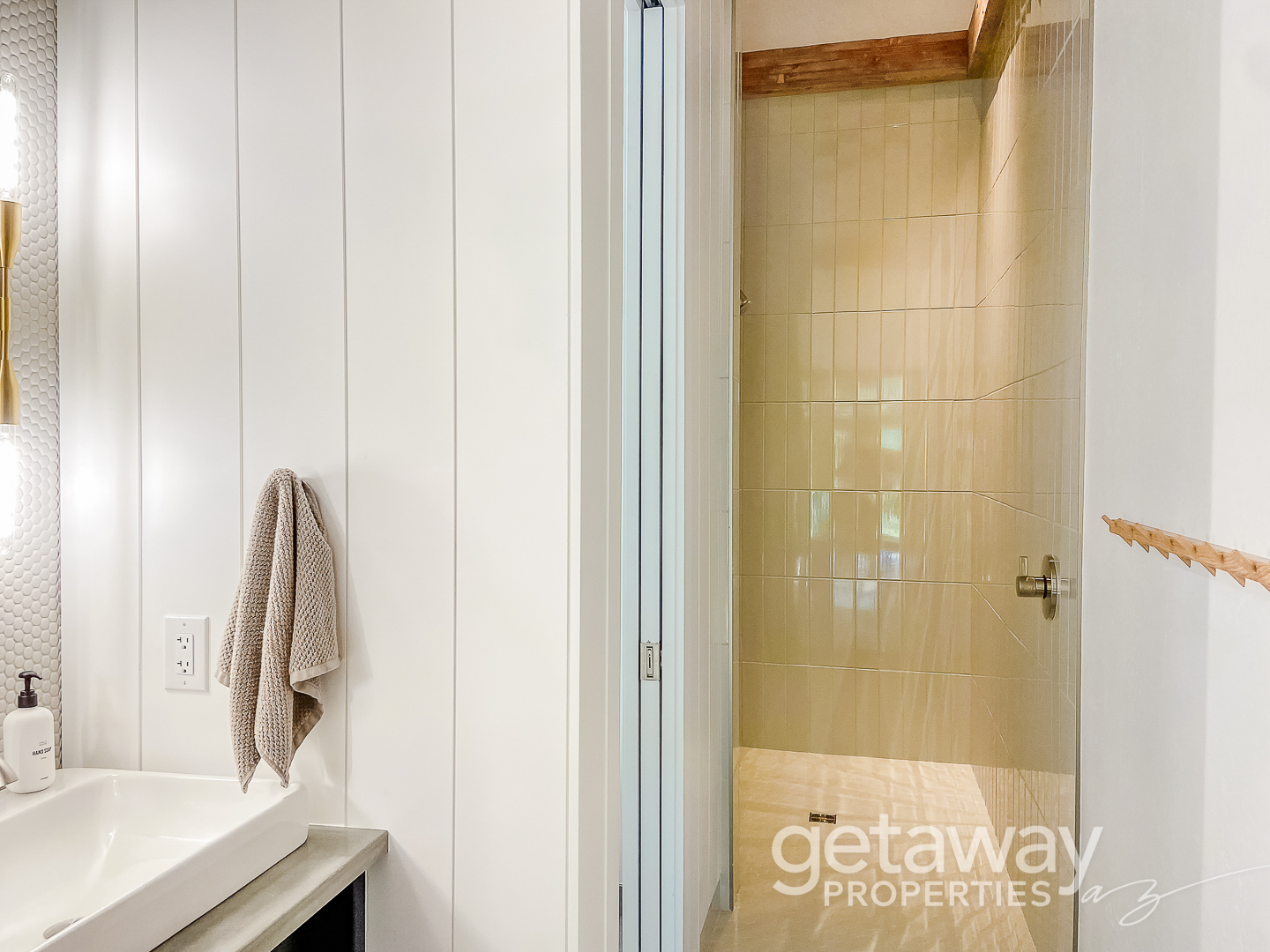 Upstairs Bath