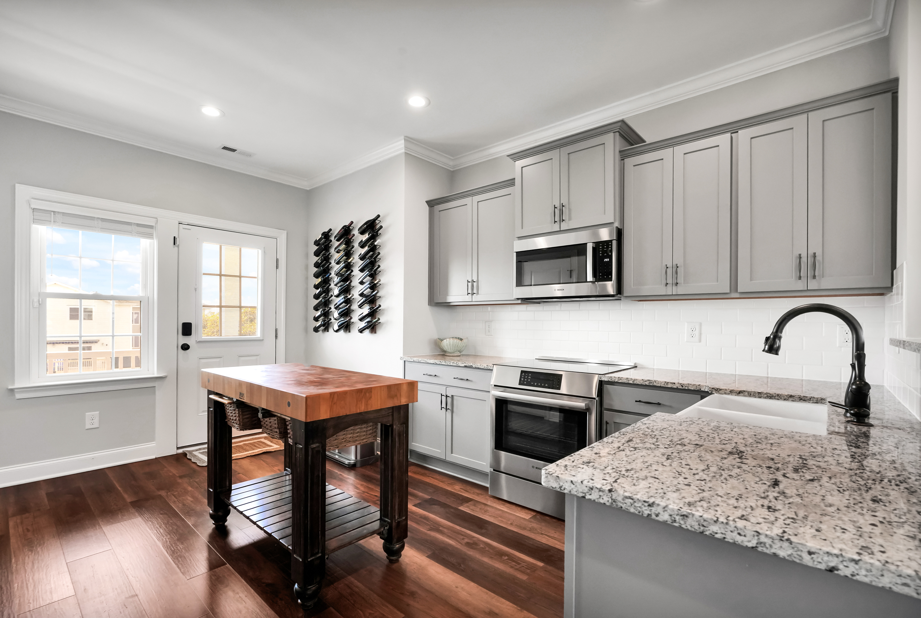 Well-equipped kitchen