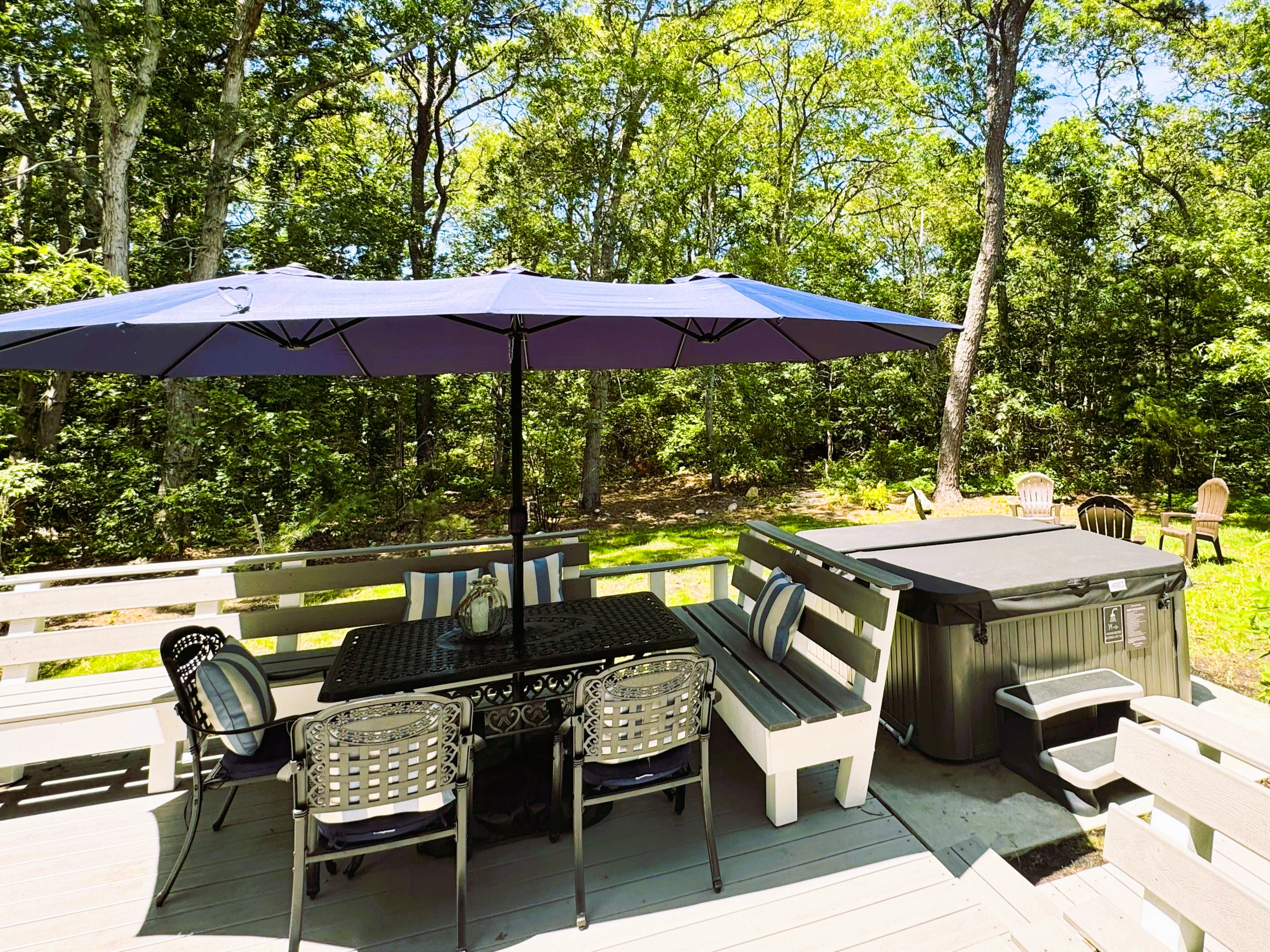Private Deck, Fire Pit, Hot Tub - Entertains 8+