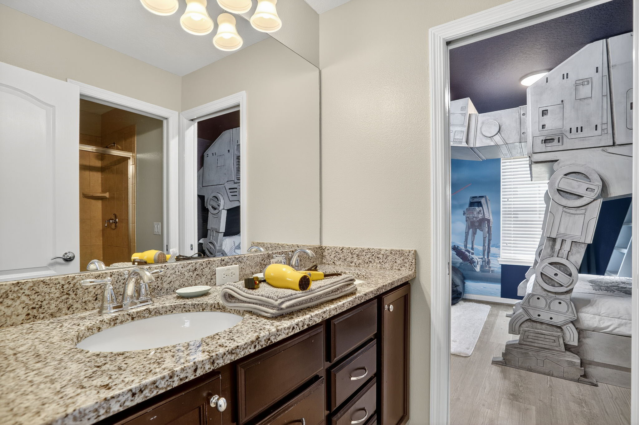 Bath 4 - En Suite