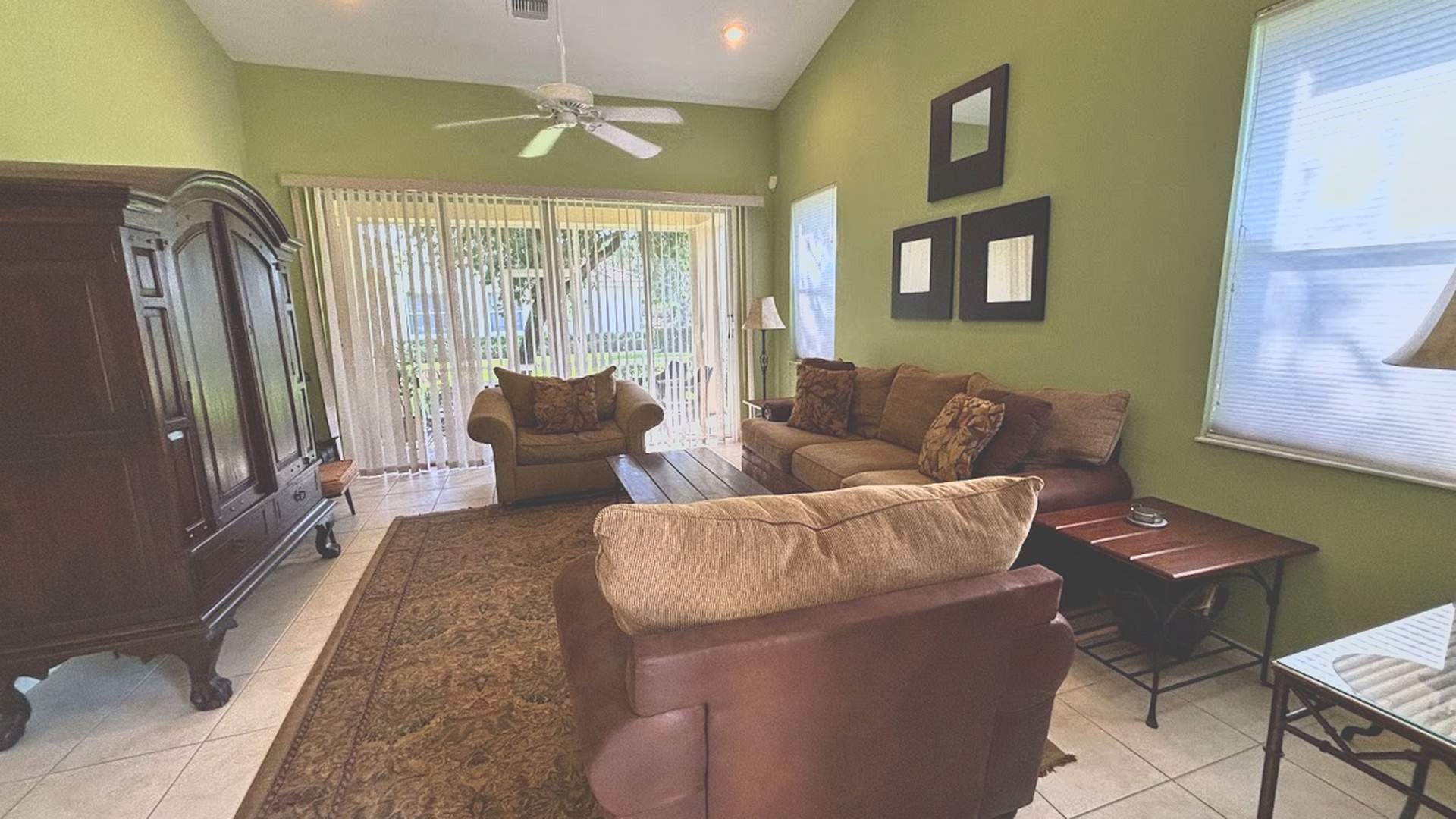 Right Direction Rentals Carnoustie Townhome - The Bahamas