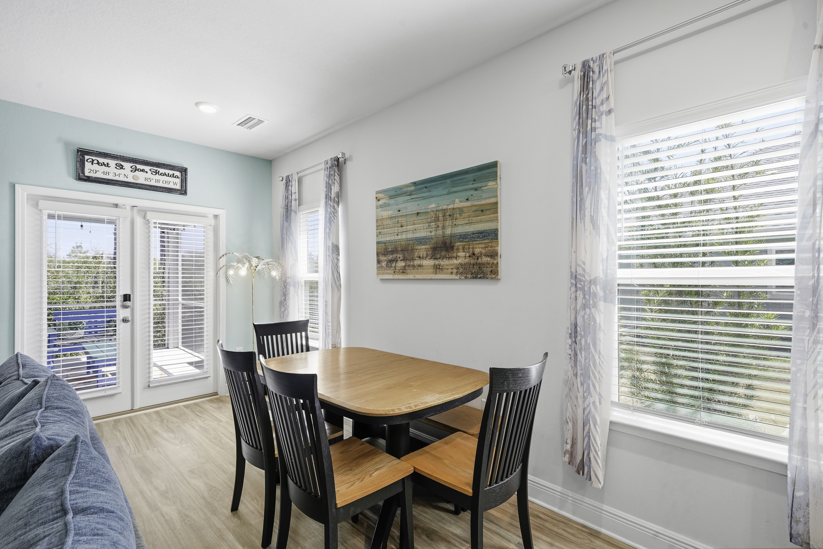 Bright Dining Area with Seating for Six