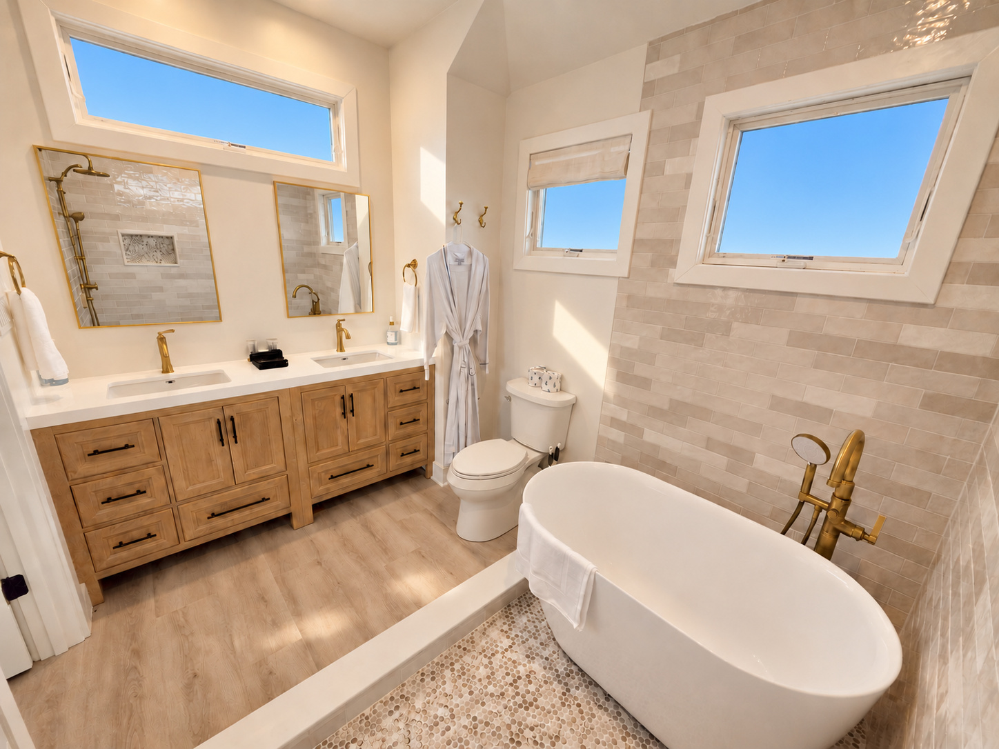 Ensuite to the OBX room