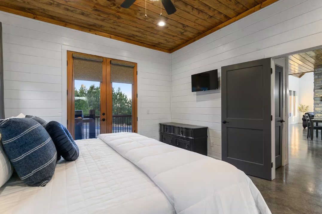 The lower level houses the Master suite with private access to the deck.

