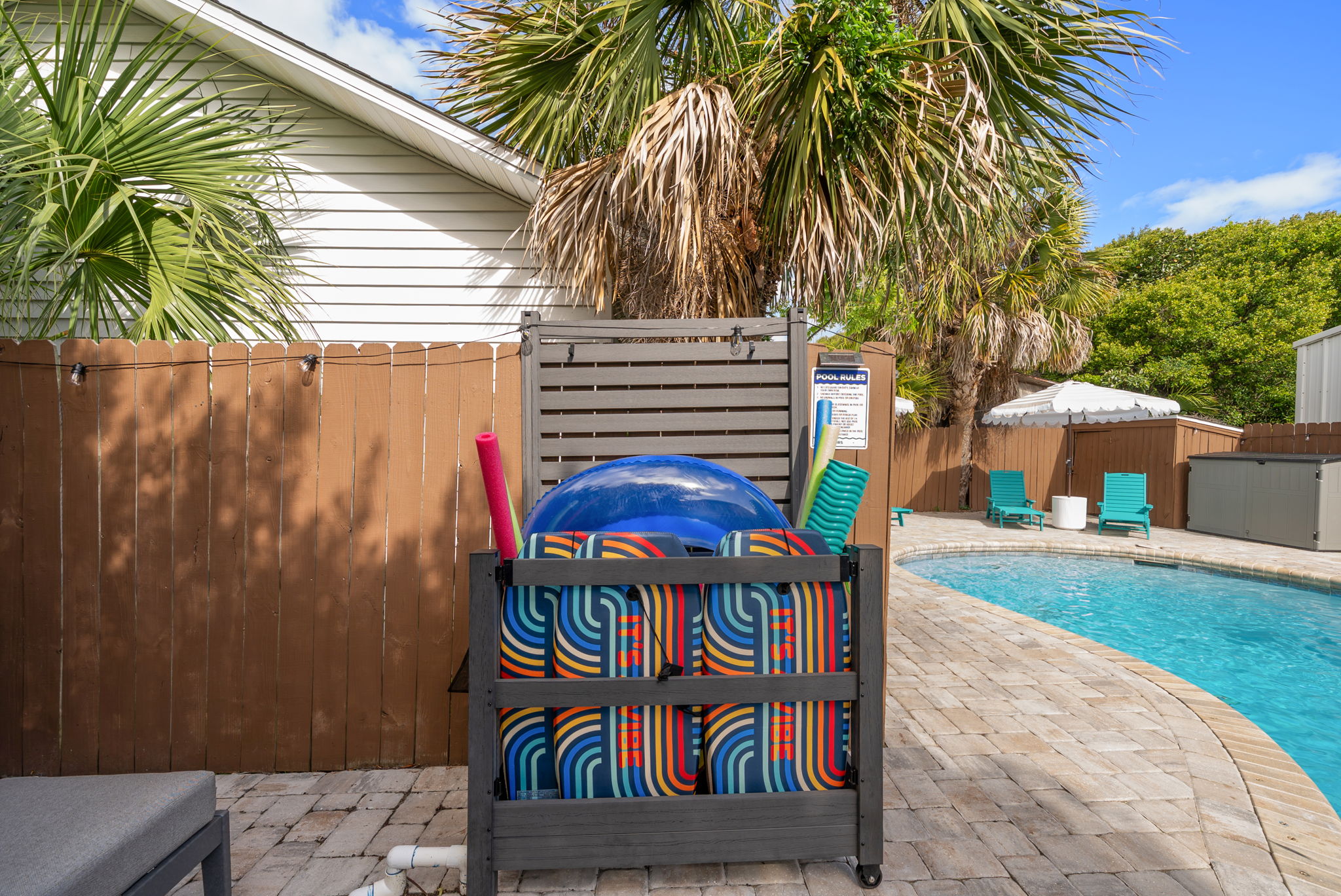 The pool toy storage cart keeps noodles, balls, and floaties organized and within arm's reach. Grab what you need and launch
from the pool deck without a scavenger hunt.