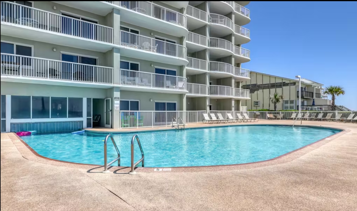 Beautiful pool and beach views