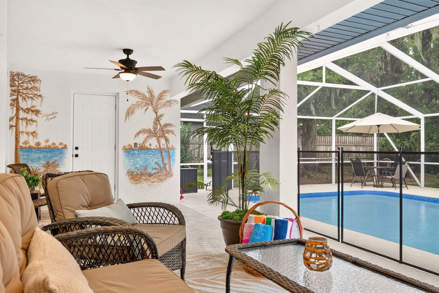 Complimentary pools towels are provided for guest use.