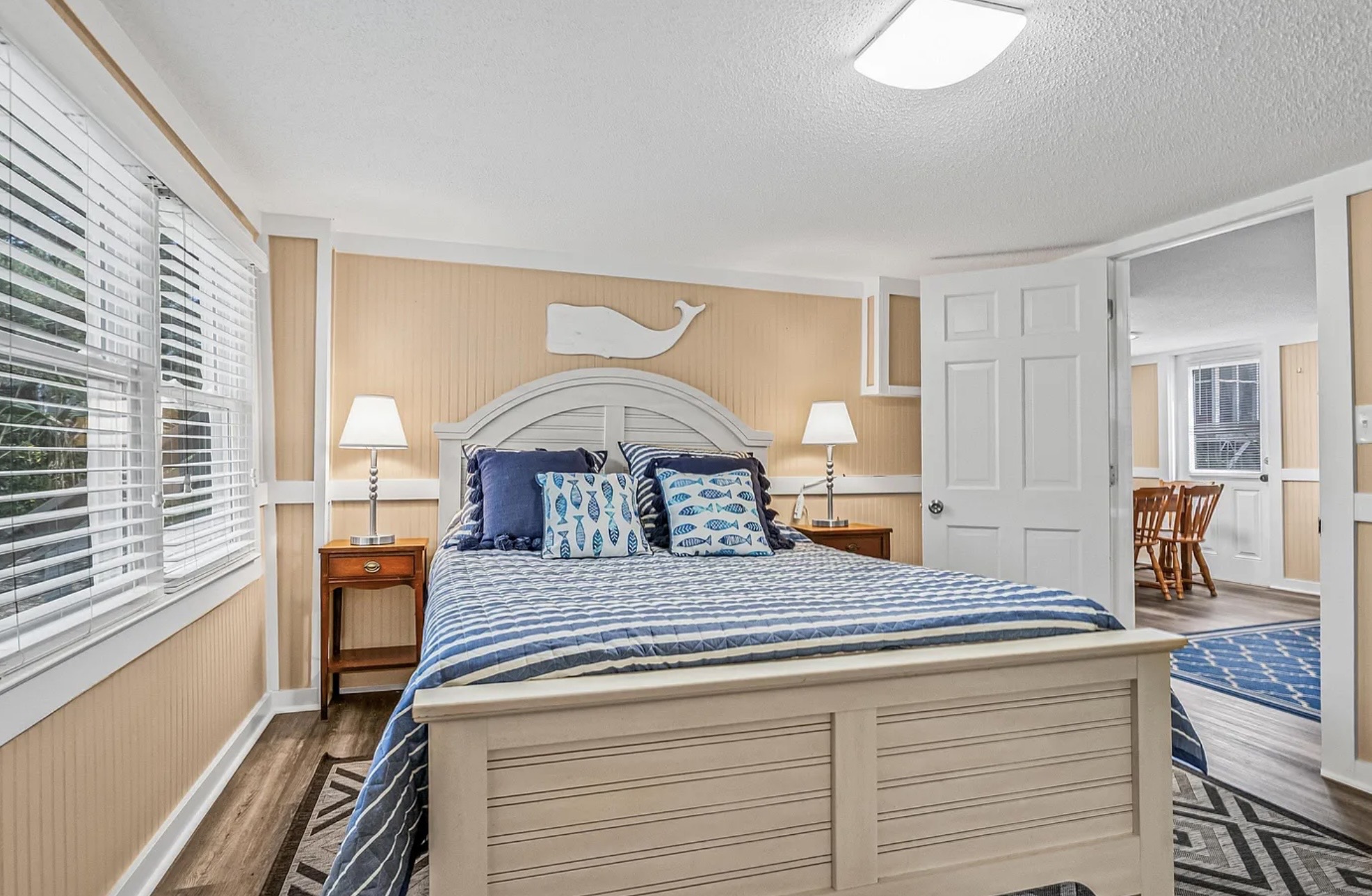 Wake up refreshed in a light filled room made for slow island mornings. ⭐
