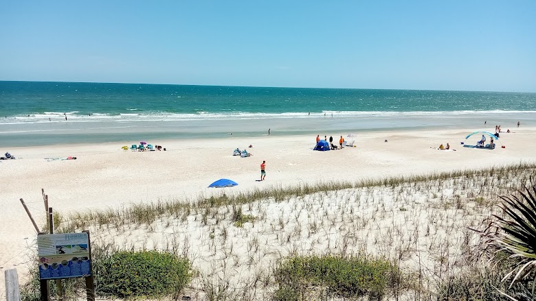 2 blocks from the beach