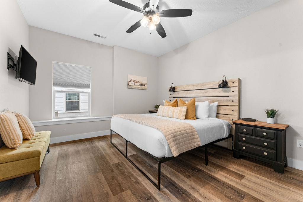 Lower level King bedroom with ensuite bathroom