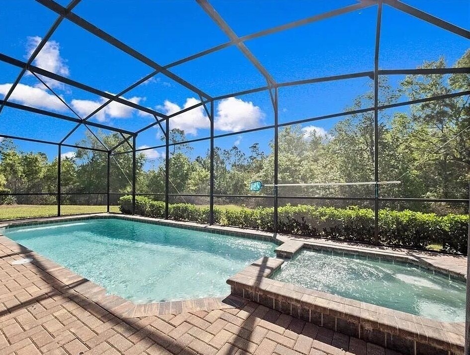 Pool and spa with no neighbors behind you!
