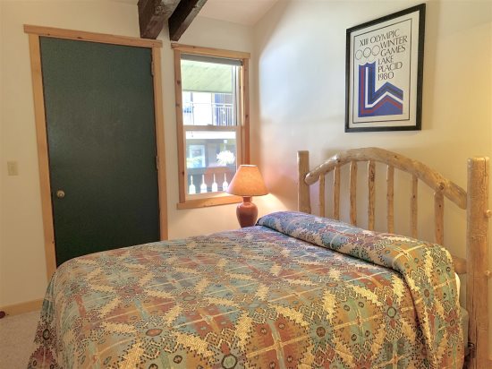 1st bedroom 1 full-size bed
