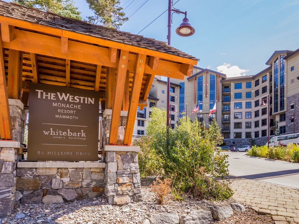 Located within a hotel-style building, this condo is privately owned and managed, with keyless entry. All your trip support will be provided by our local Adventure Refined team.
