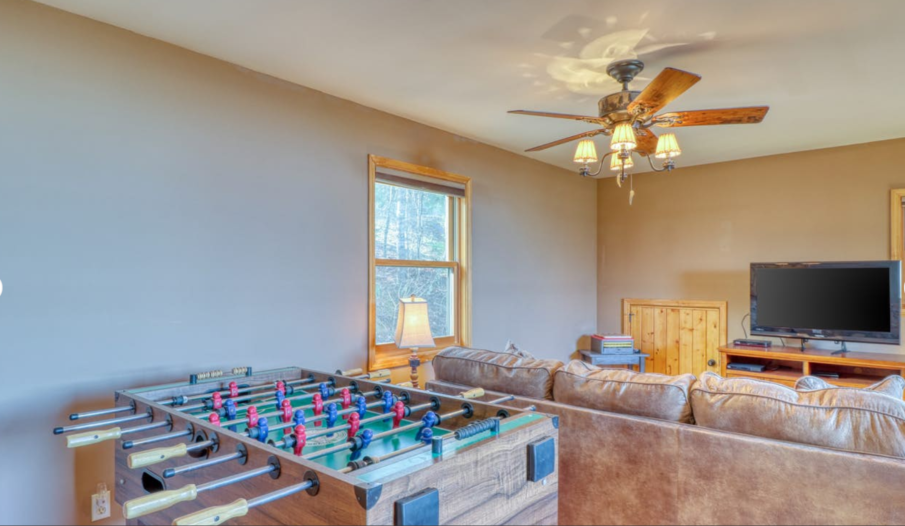 Game table