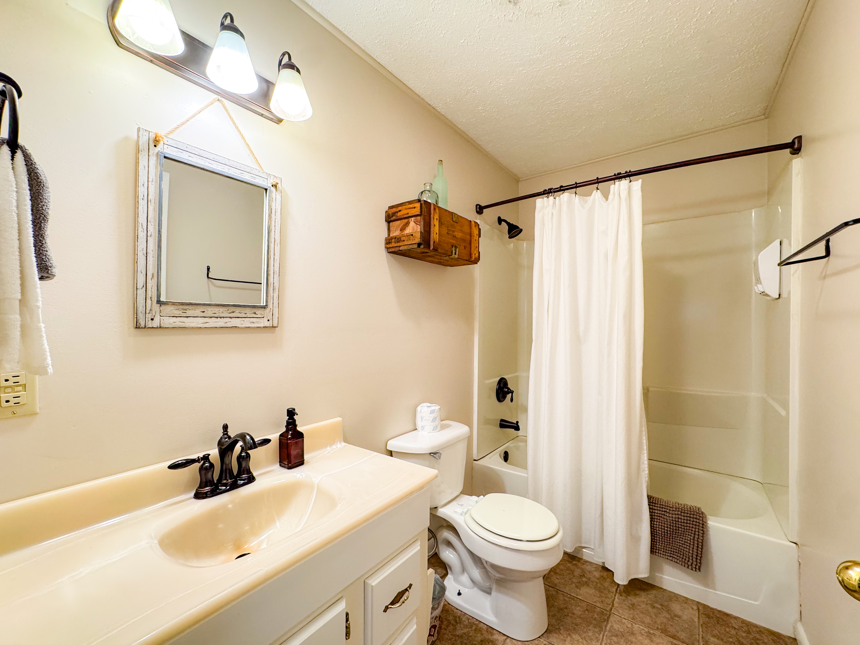 upstairs or main level bathroom - full tub and shower