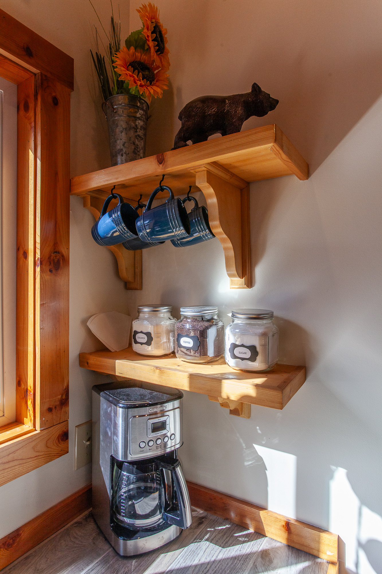 Coffee pot and keurig machine