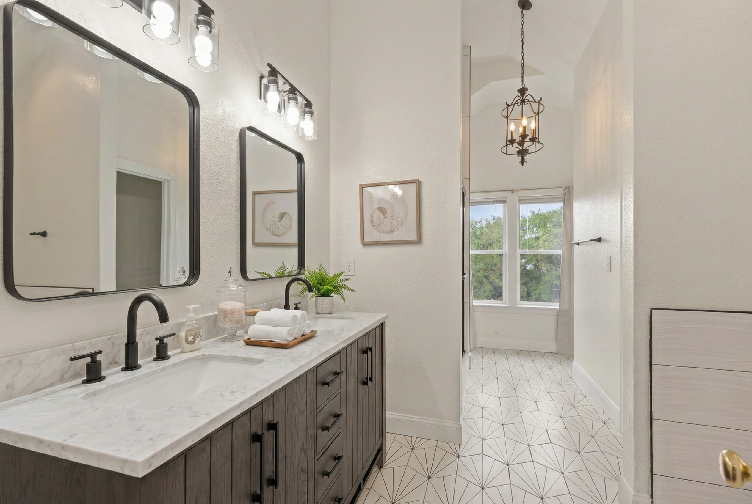 Soundside Pearl — Master Bath