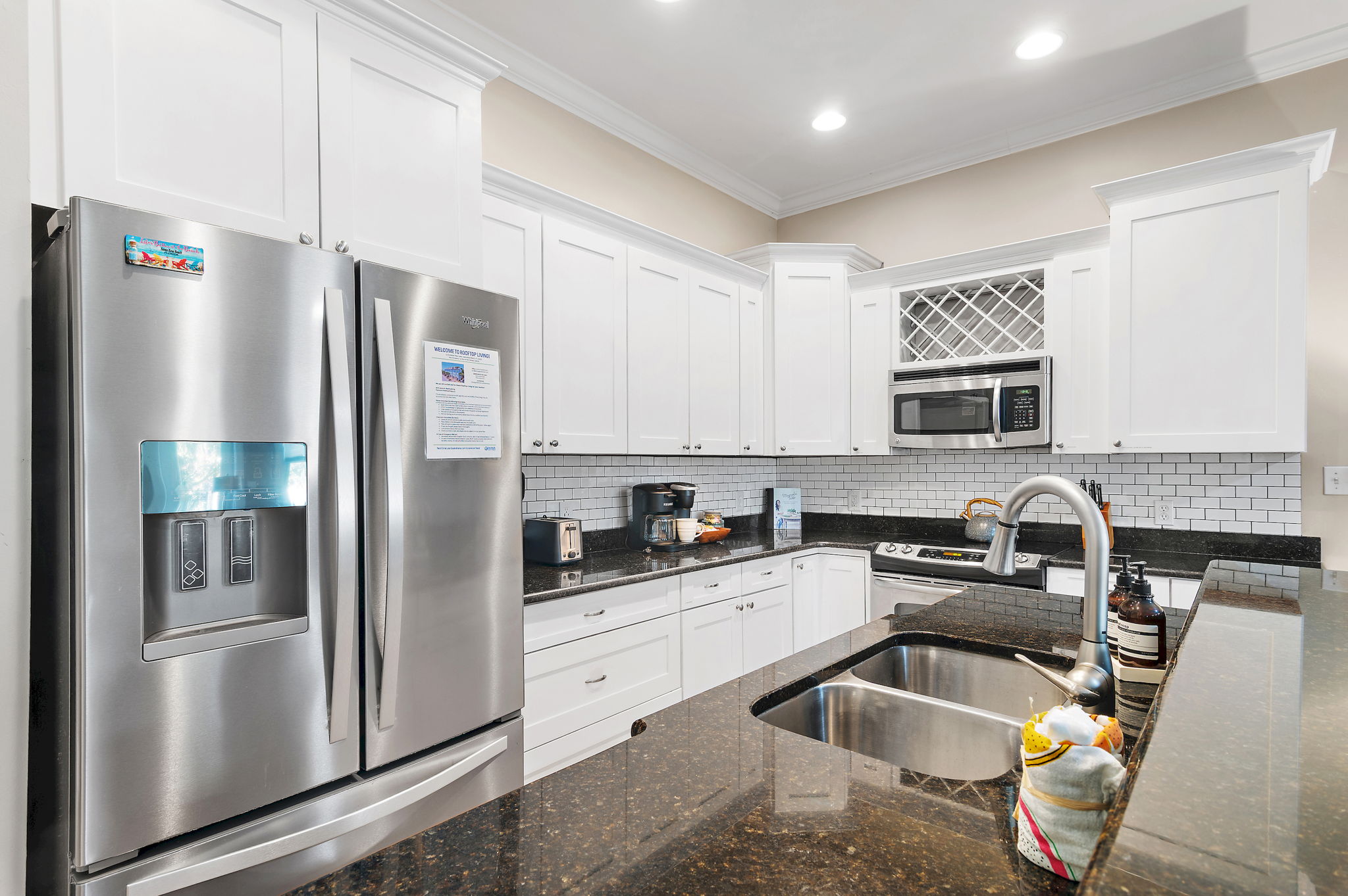 Updated kitchen equipped with everything you need!