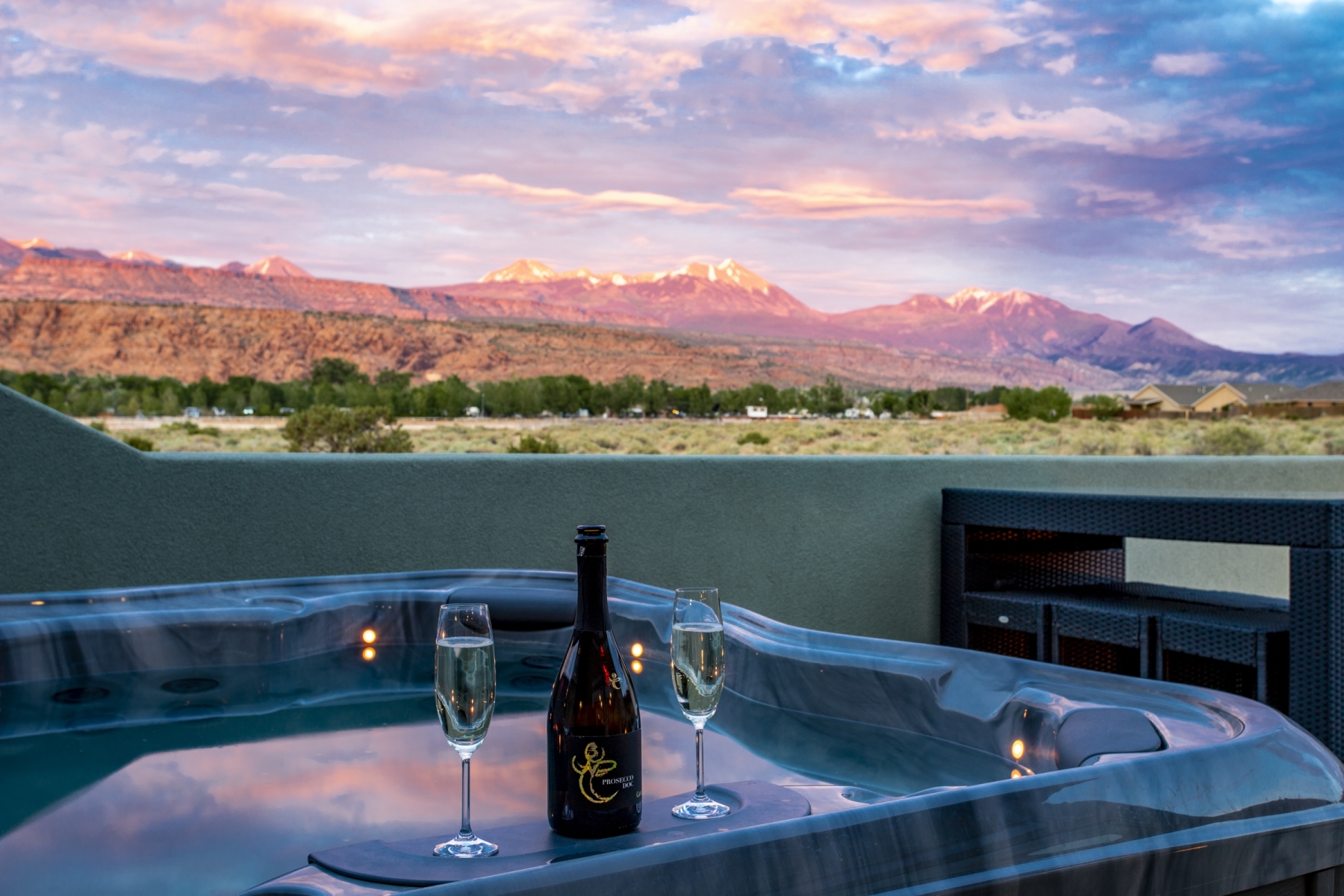 Private 7 Person Hot Tub