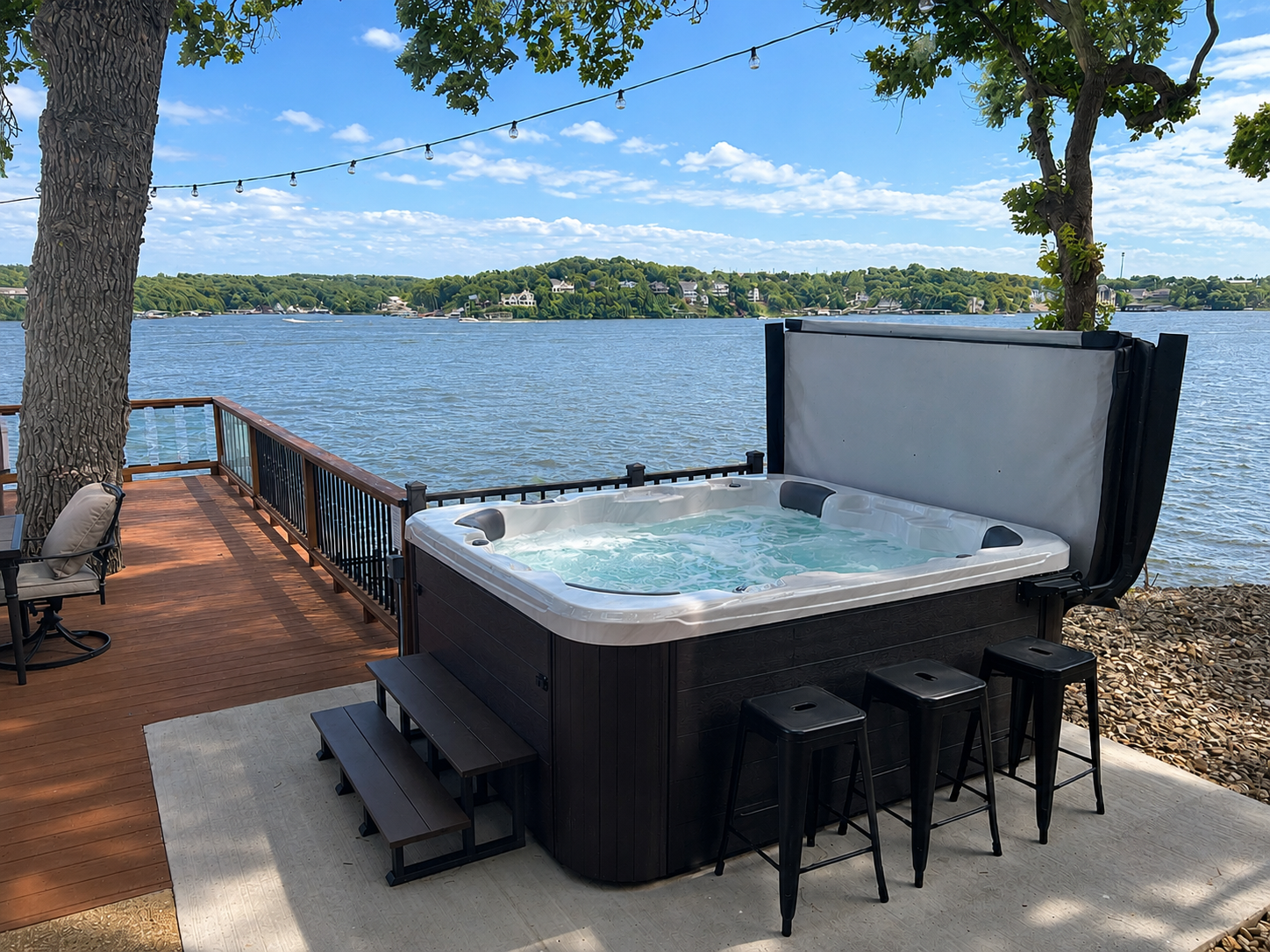Soak in the hot tub while enjoying panoramic 180° lake views