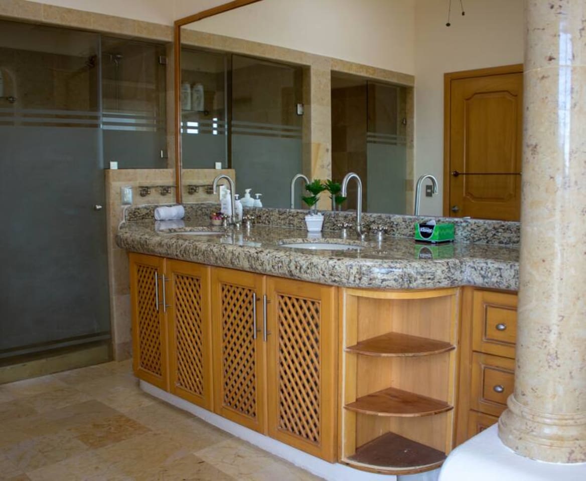 Master Suite II - Bathroom