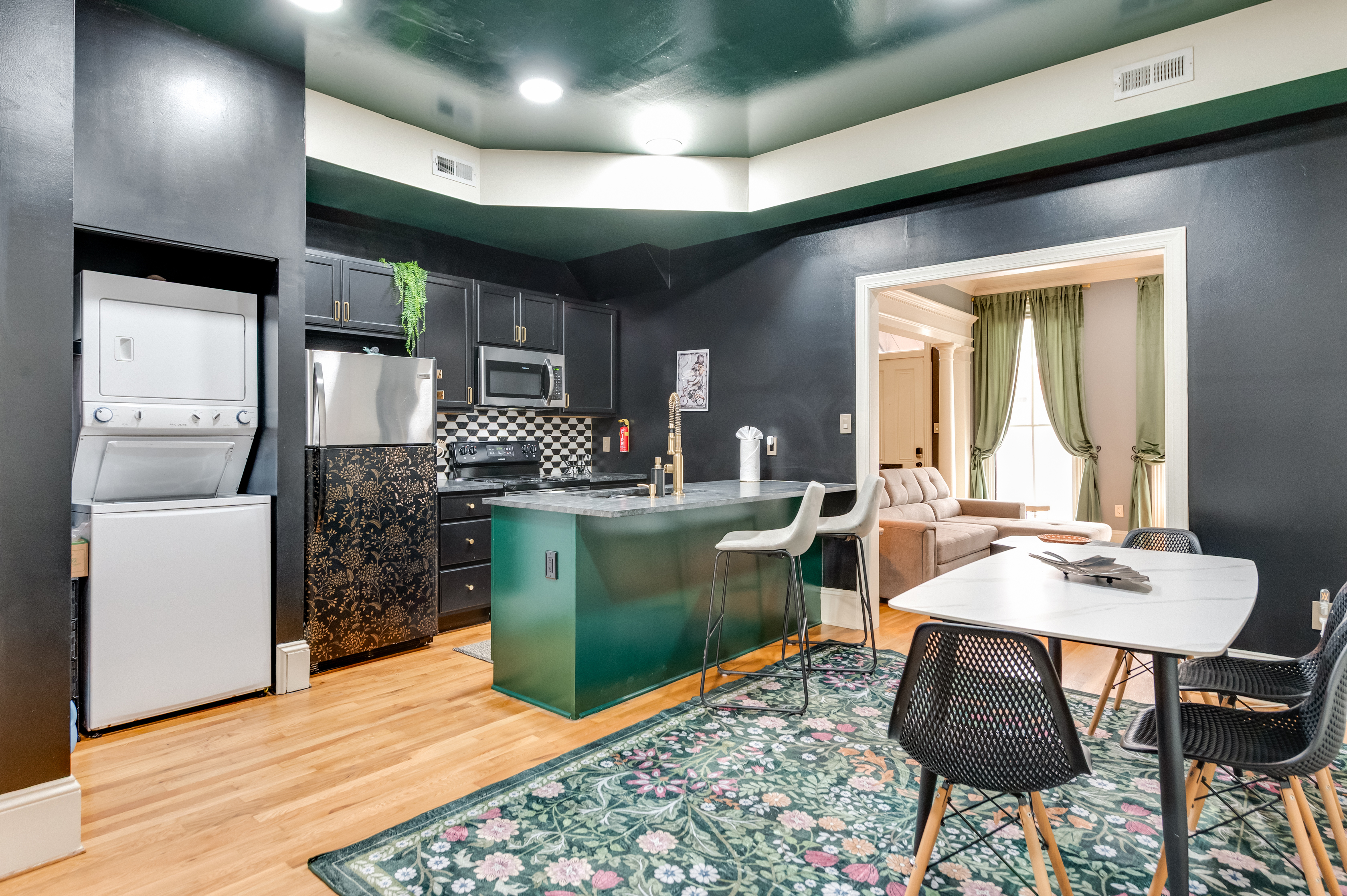 Chic Kitchen & Dining: Stylish space with vibrant decor, perfect for culinary adventures!