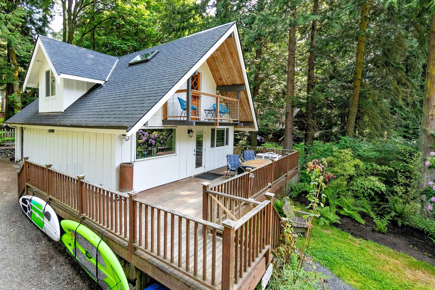 The pefect mix of "tucked away in the woods" and a "beach combers delight!" Pack your adventure gear or just hang out in your pjs and soak up the nature all around you.