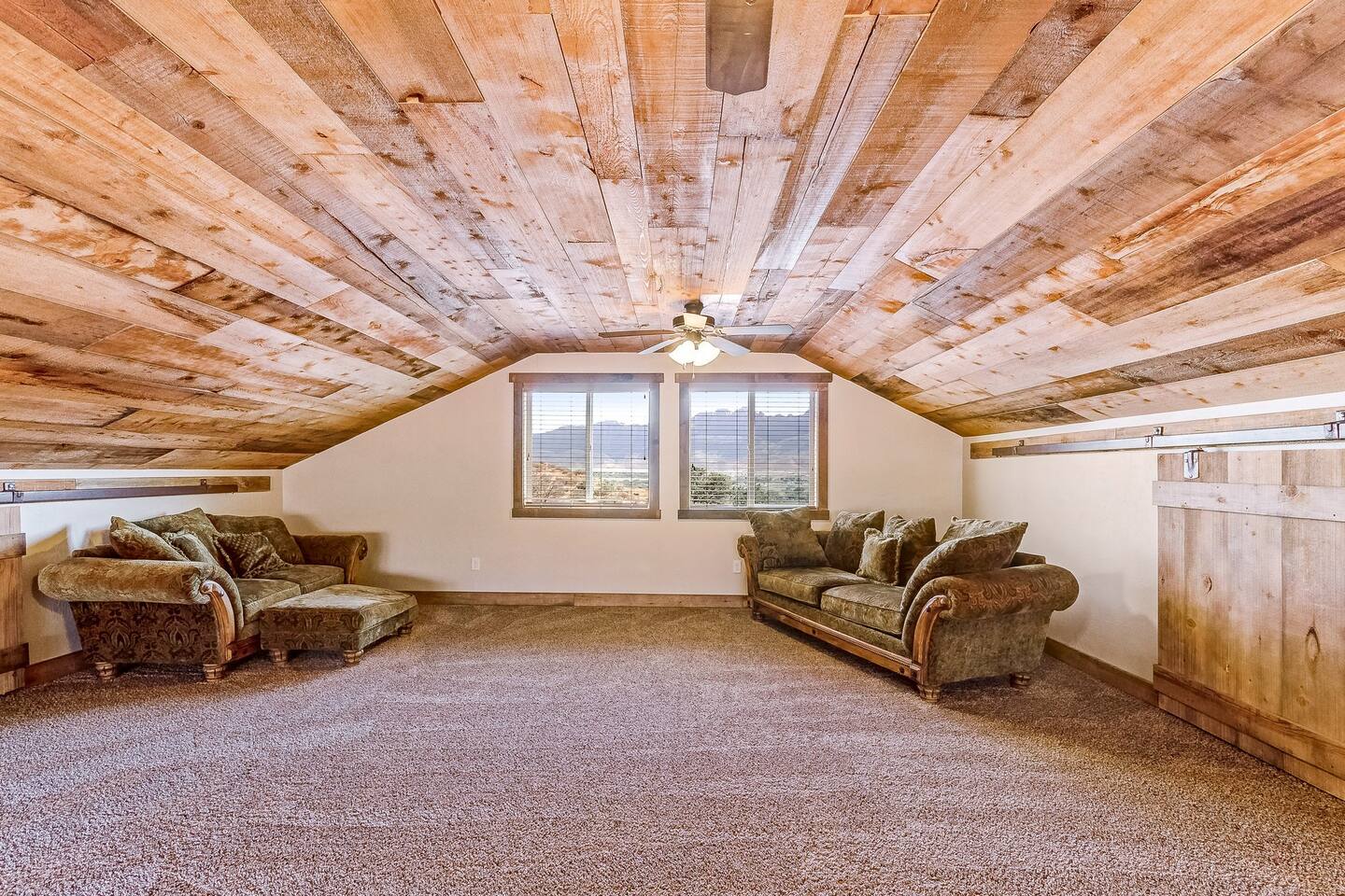 Upstairs Living Area