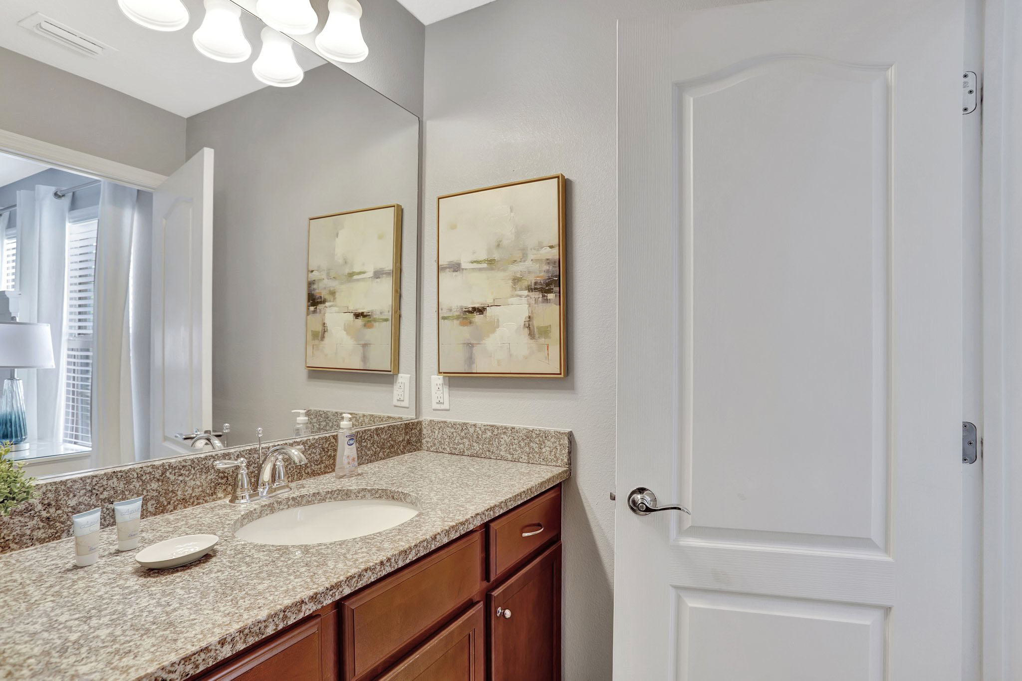 Bath #3-En Suite