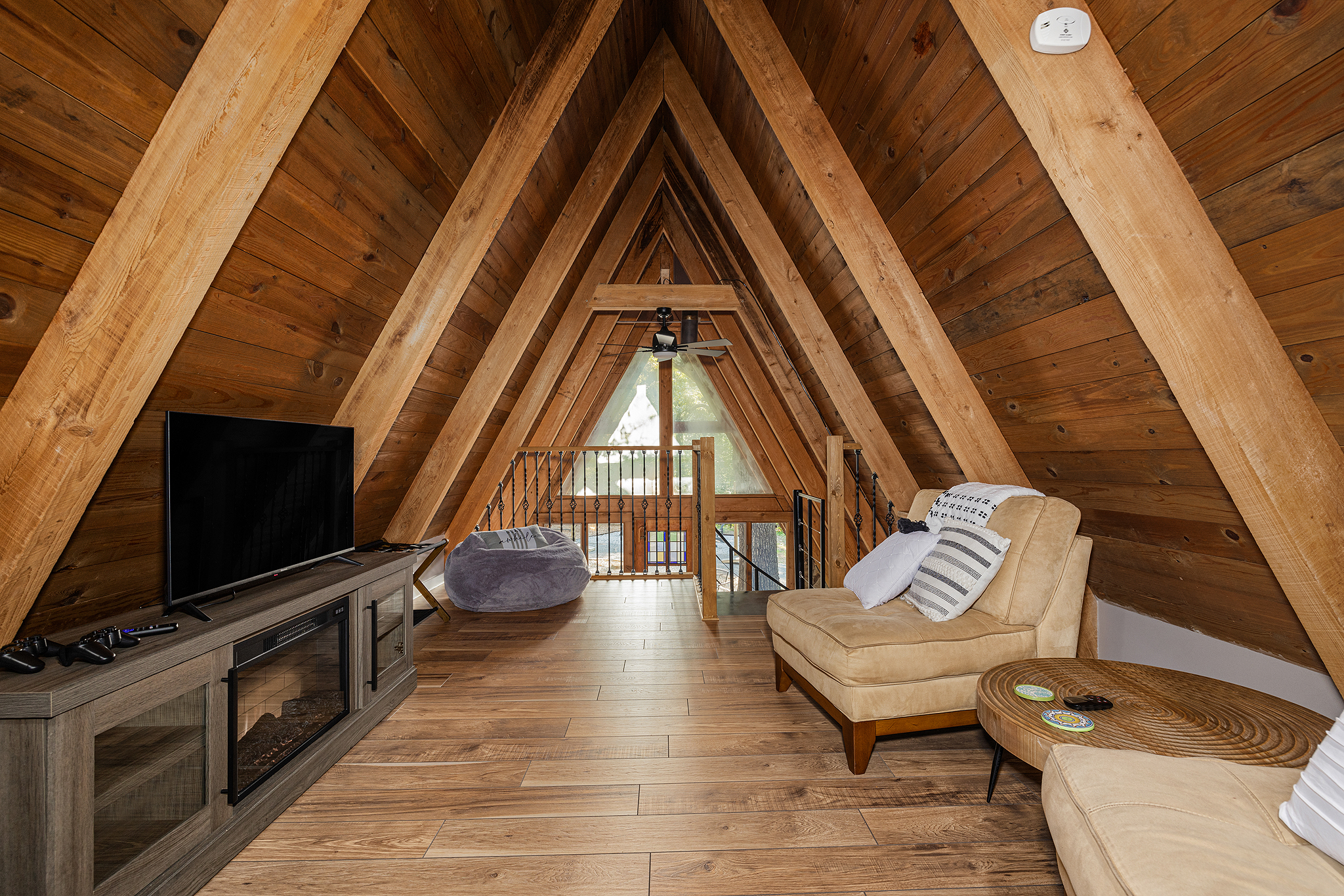 Chill out upstairs in the lounge area.