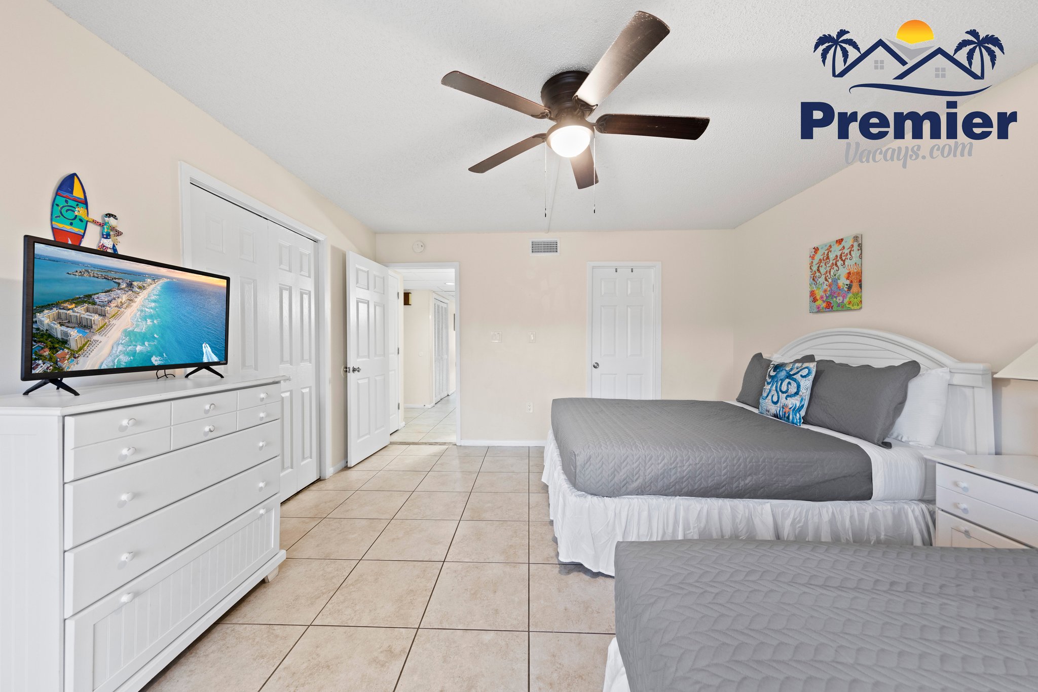 Second Bedroom with 2 Queen Beds