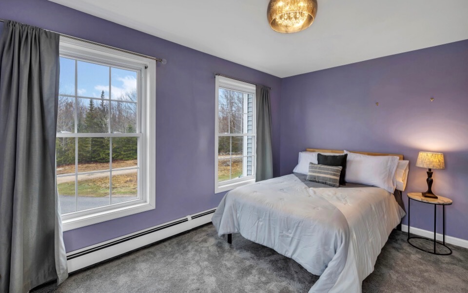 2nd Floor Queen Bedroom