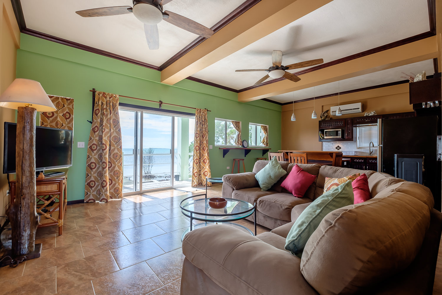 Casa Conch | Spacious 2-Level Ocean Retreat