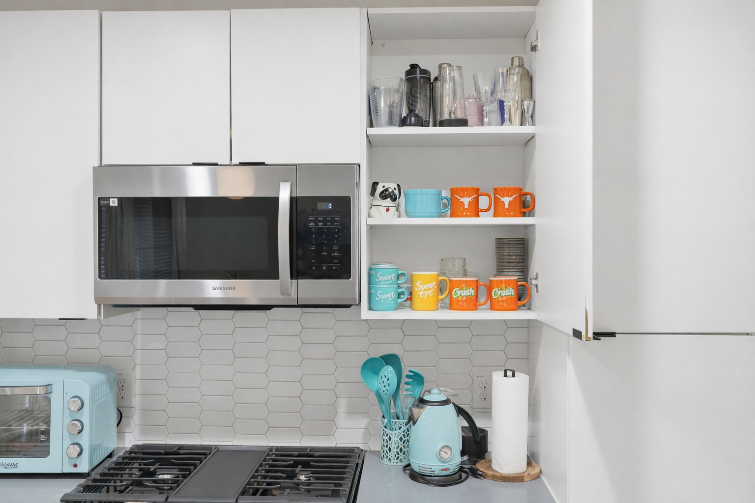fully stocked kitchen