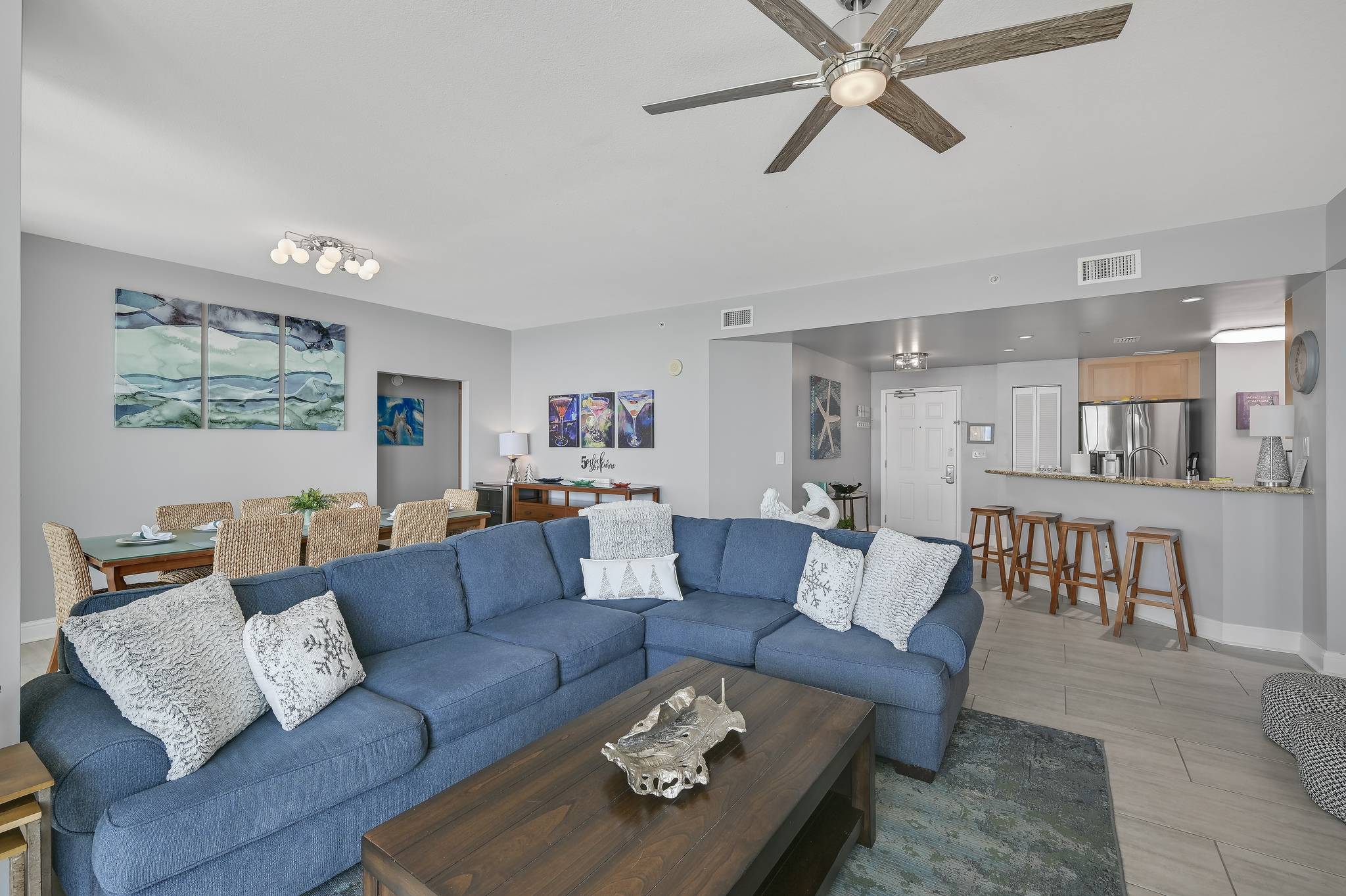 Plenty of seating for your whole group!