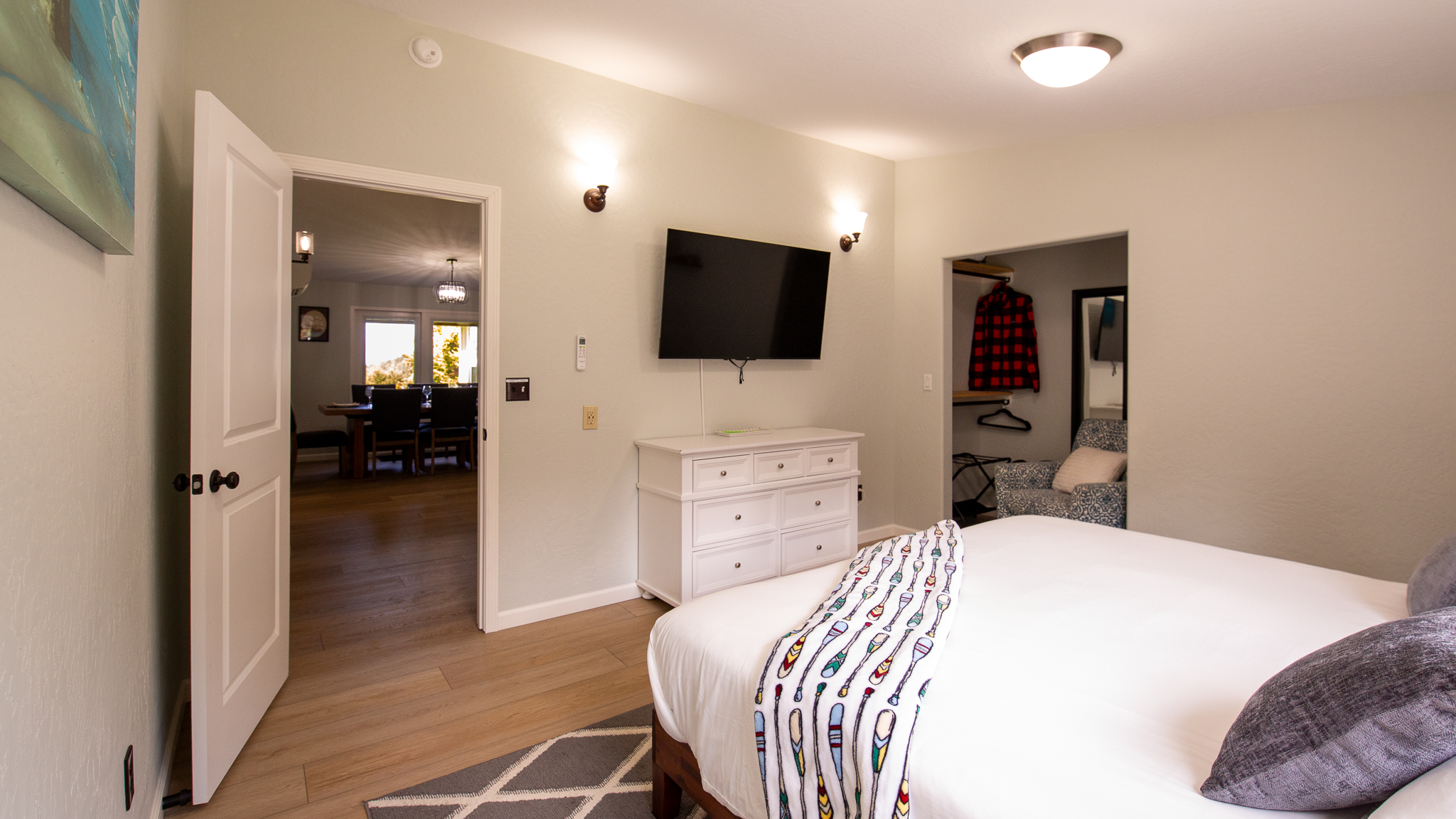 Middle Bedroom