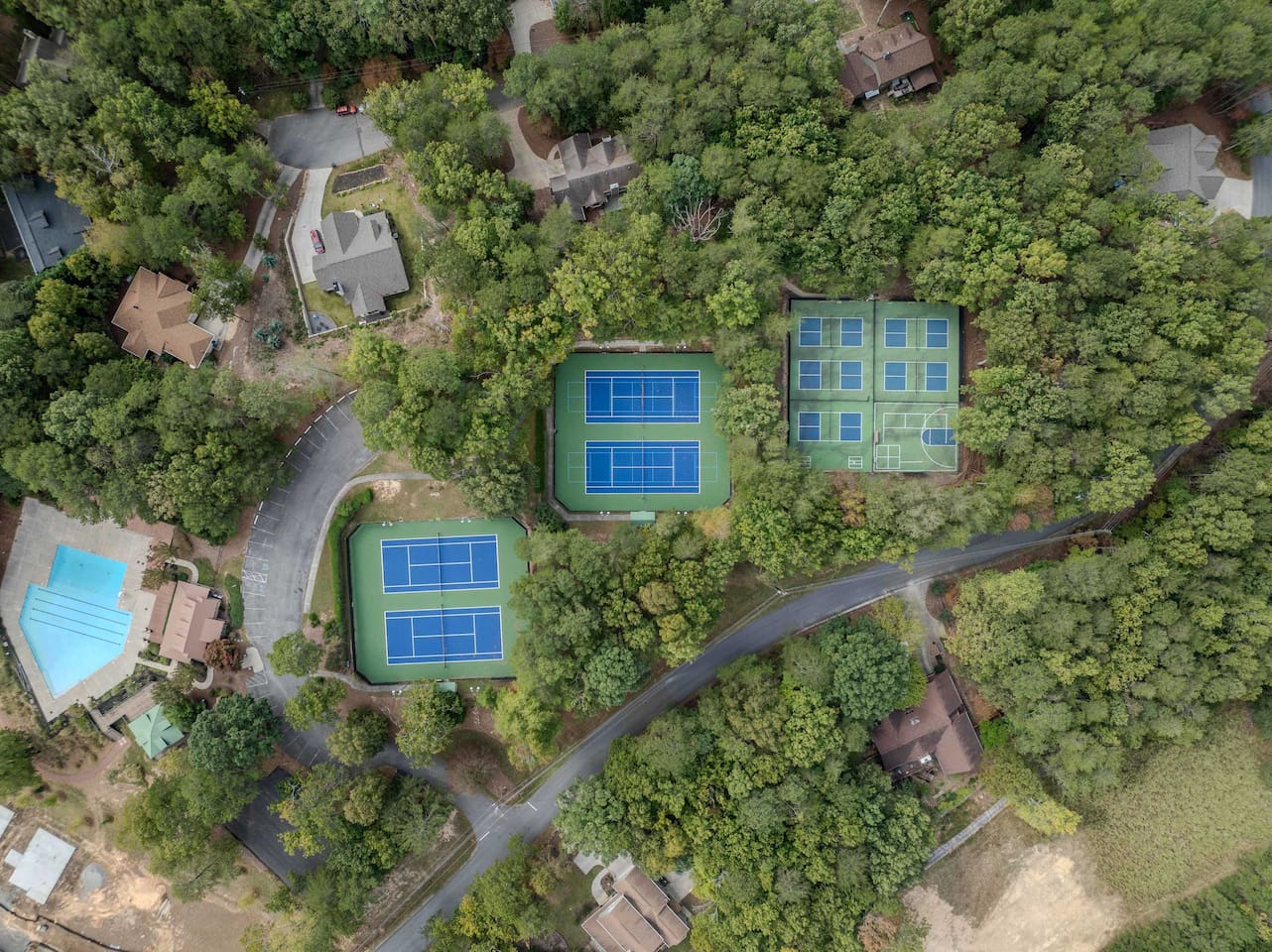 Community Arrowhead Shaped Pool | Community Lighted Courts | 6 Tennis Courts | 4 Pickleball