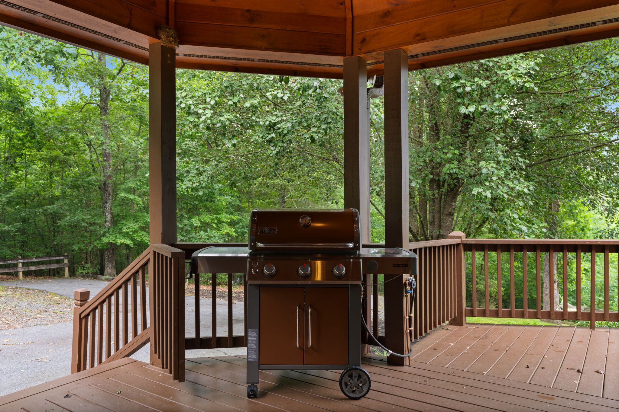 Gas grill is provided for you to use during you stay. Spend time BBQing with friends while enjoy the outdoors and scenery