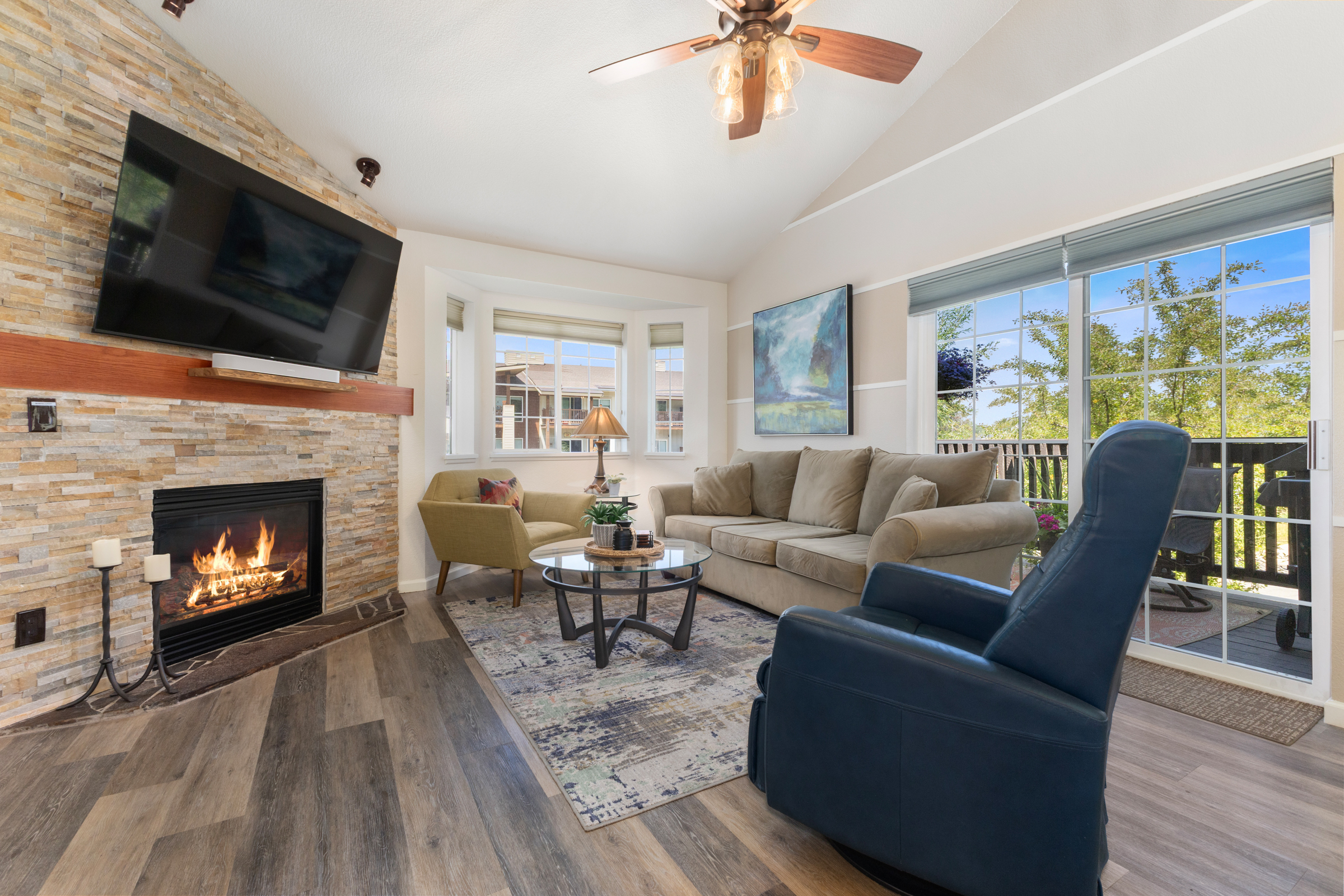 Living Room | Gas Fireplace | Scenic View