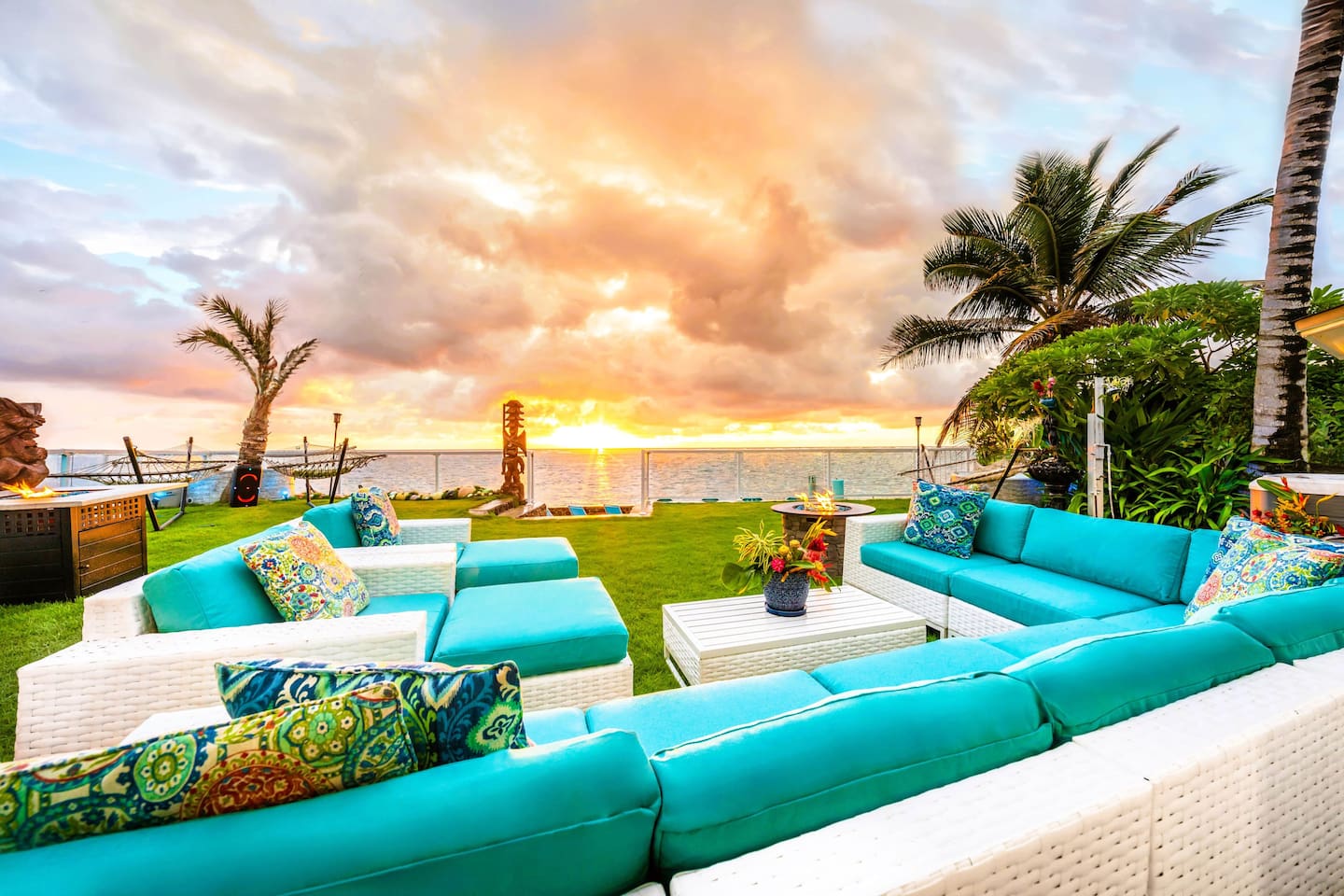 Ethereal Sunrise in home's beachfront garden and  home's very own private beach, 3 beachfront jacuzzis, 2 firepits,mermaid fountains,5 hammocks,2 hot-water outdoor showers,JBL outdoor tower speakers with built-in strobe lights,14-seat sofa patio set