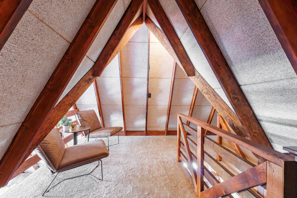 Upstairs sitting area