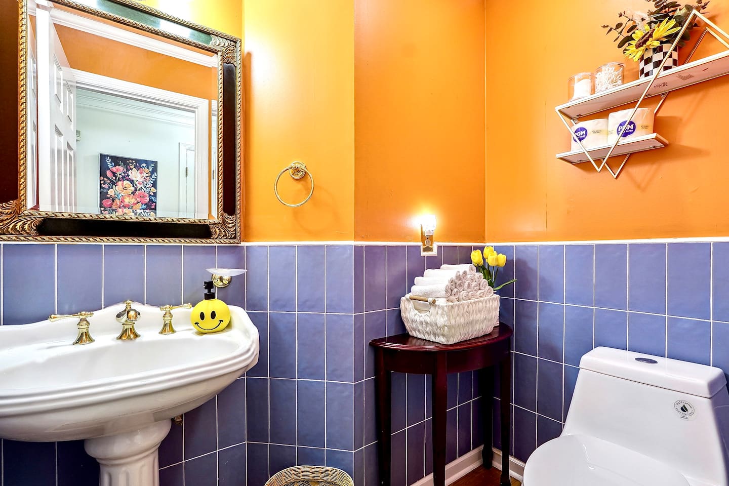 Main level half bathroom. 