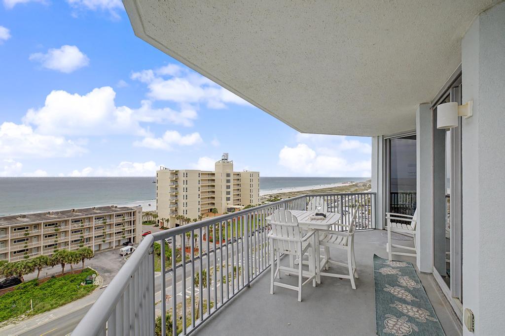 Balcony facing west from Master access