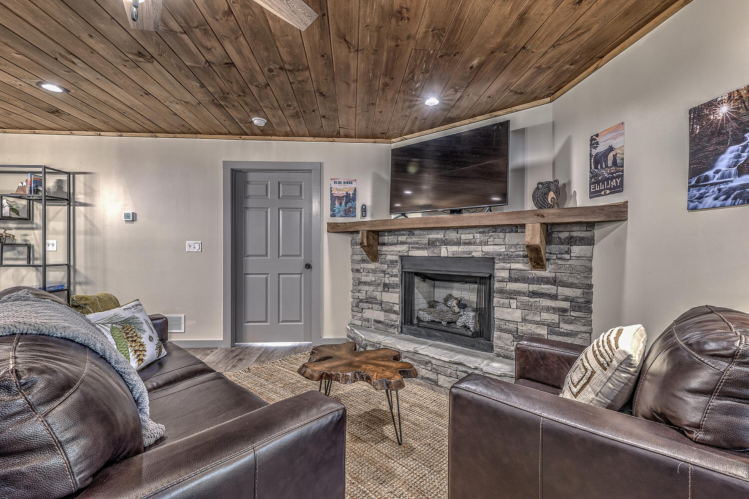 Cozy living room with gas fireplace
