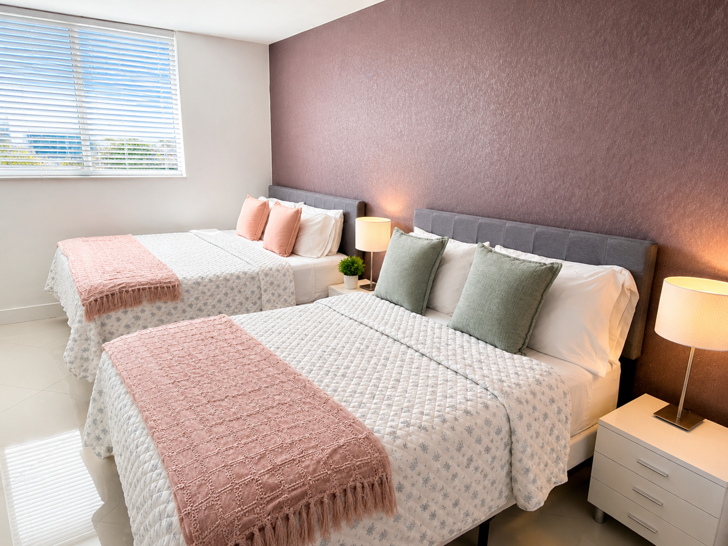 Bedroom with two comfortable queen beds - Sleeps up to 4 guest 